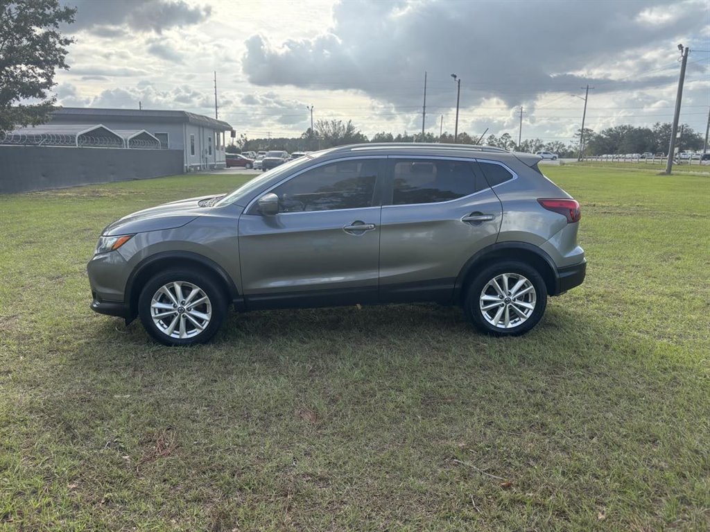 2019 Nissan Rogue Sport SV photo 3