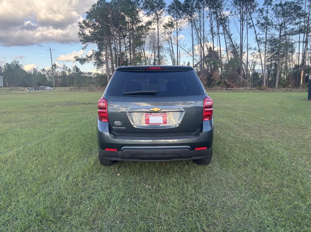 2017 Chevrolet Equinox LS photo 4