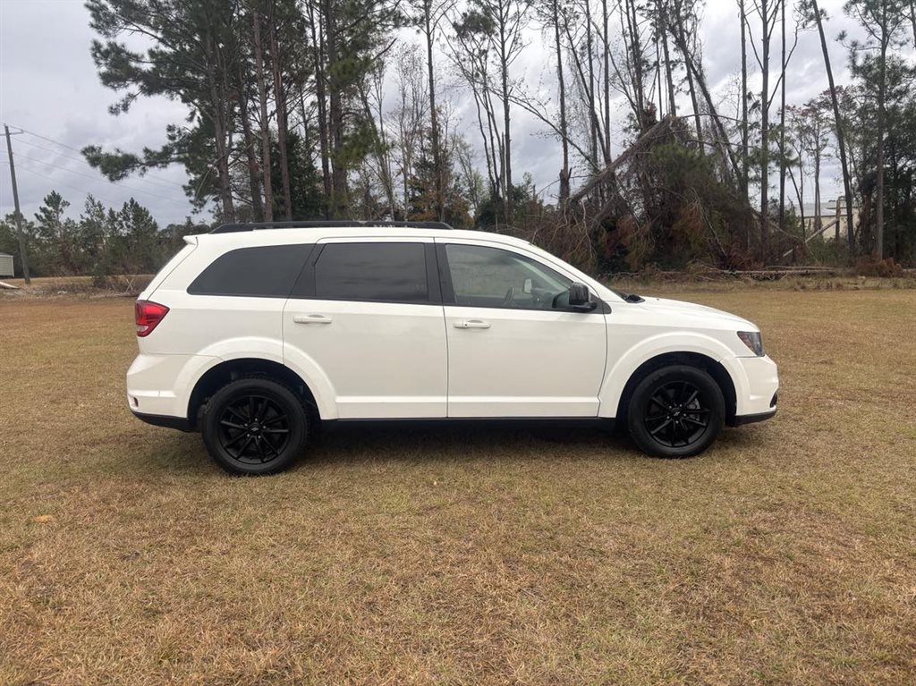 Dodge Journey's photo