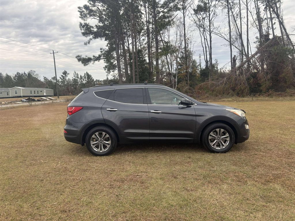 Hyundai Santa Fe's photo