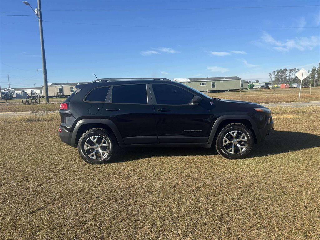 2014 Jeep Cherokee Trailhawk photo 3