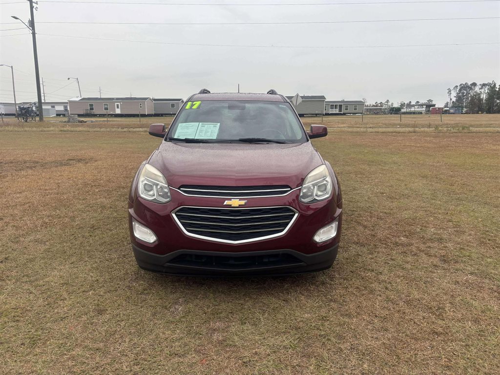 2017 Chevrolet Equinox LT photo 2