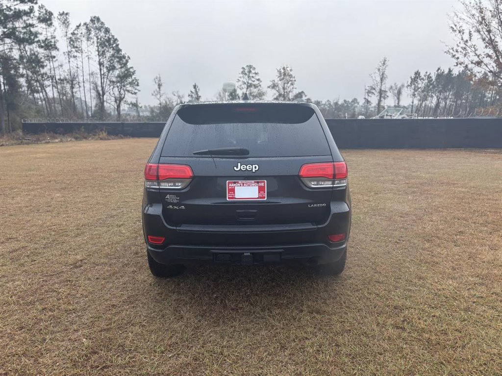 2014 Jeep Grand Cherokee Laredo photo 4