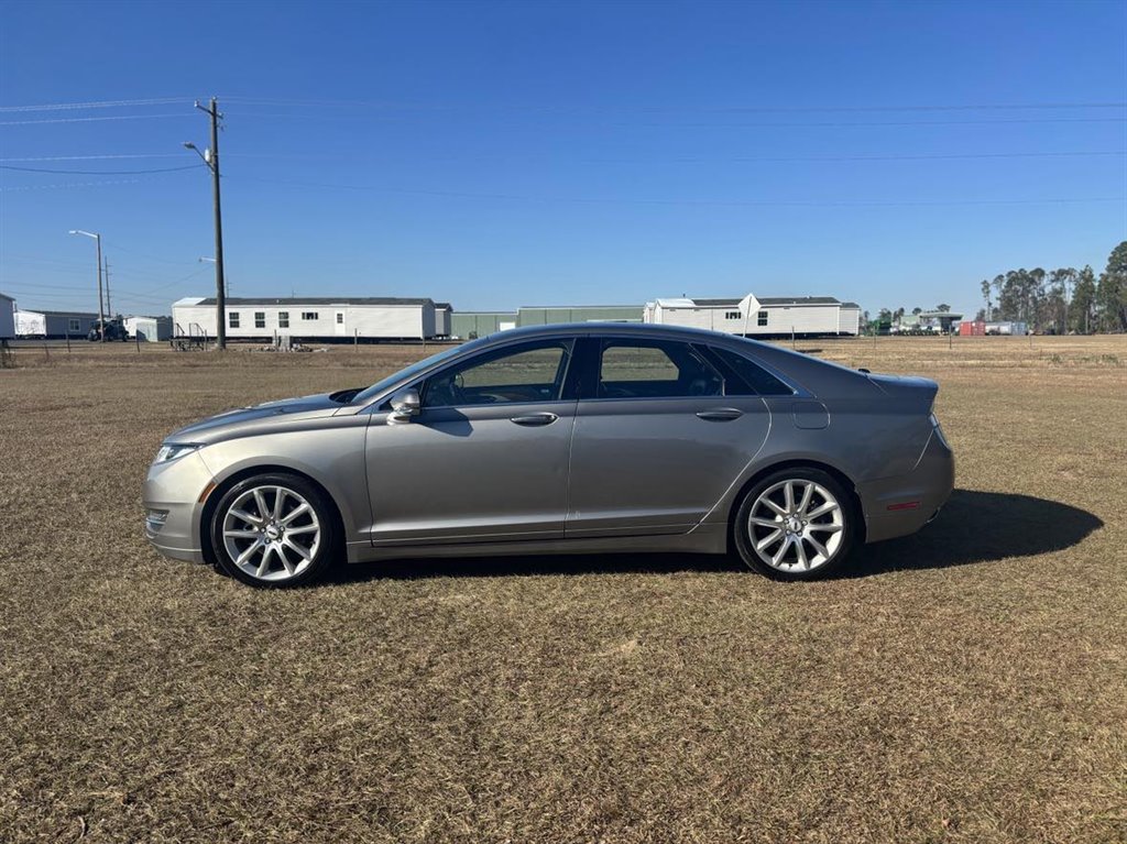 2016 Lincoln MKZ Base photo 3