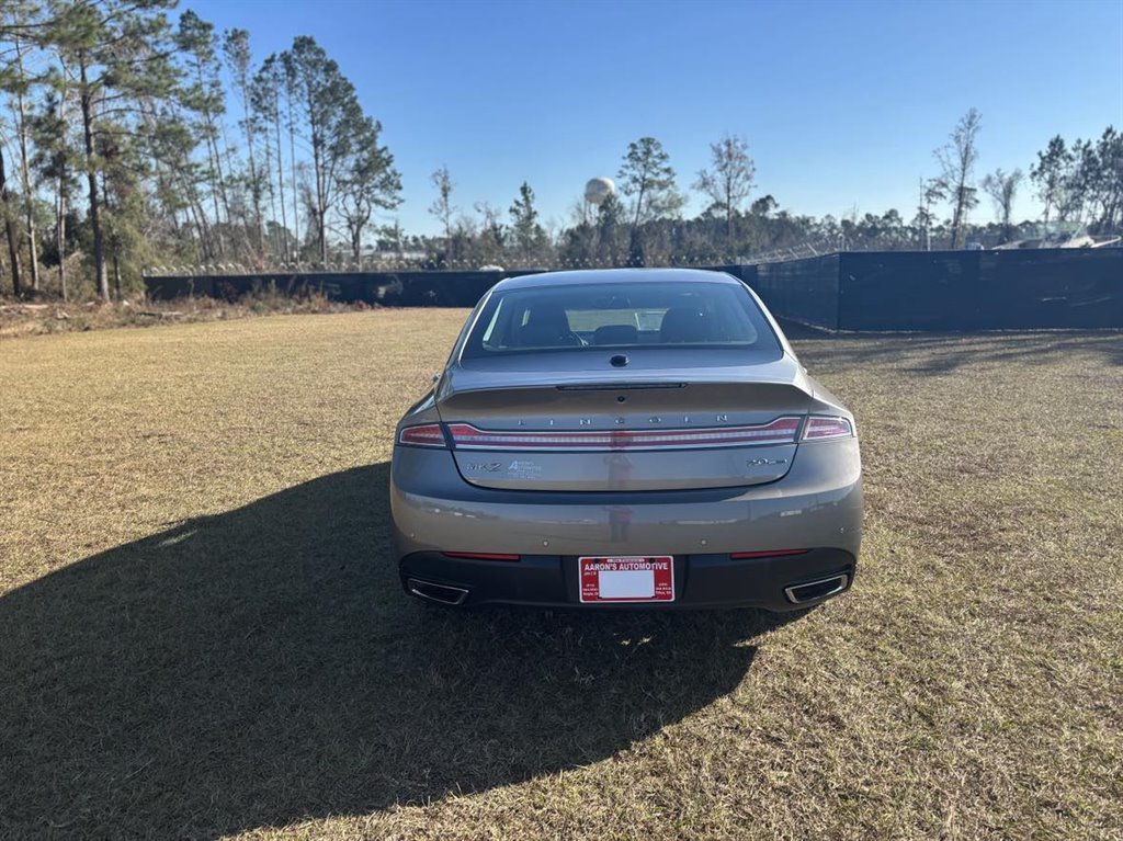 2016 Lincoln MKZ Base photo 4