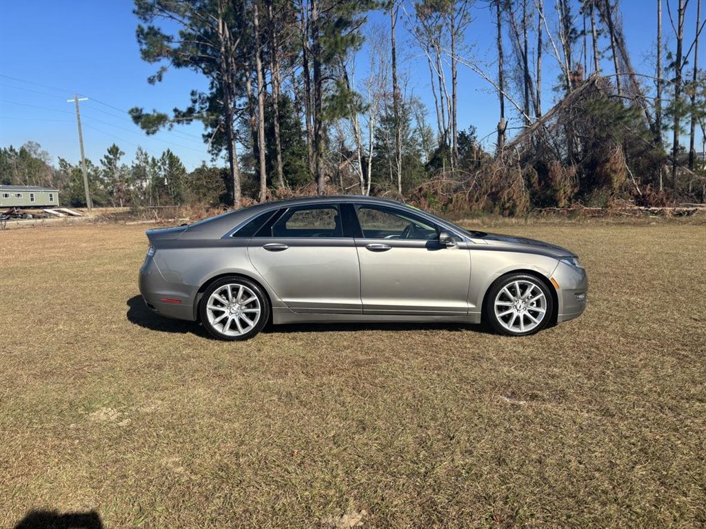 Lincoln MKZ's photo