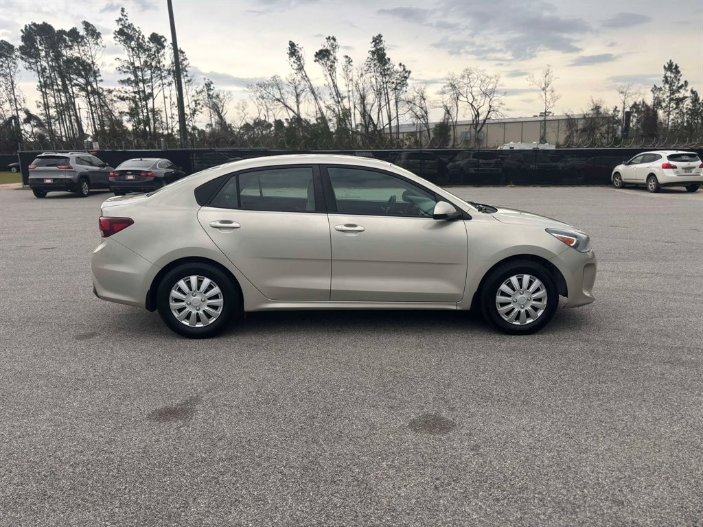 2018 Kia RIO S's photo