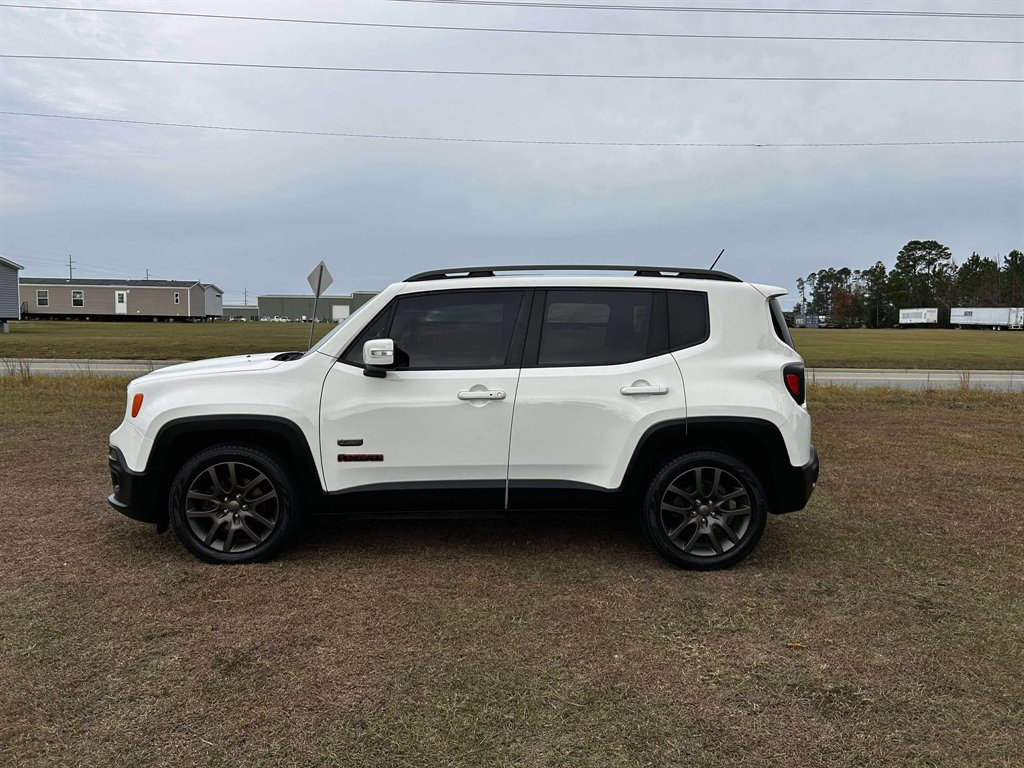 2016 Jeep Renegade Latitude's photo