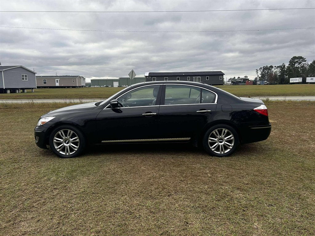 2010 Hyundai Genesis 4.6's photo