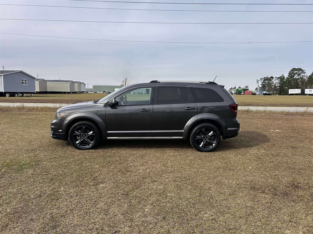 2019 Dodge Journey Crossroad's photo