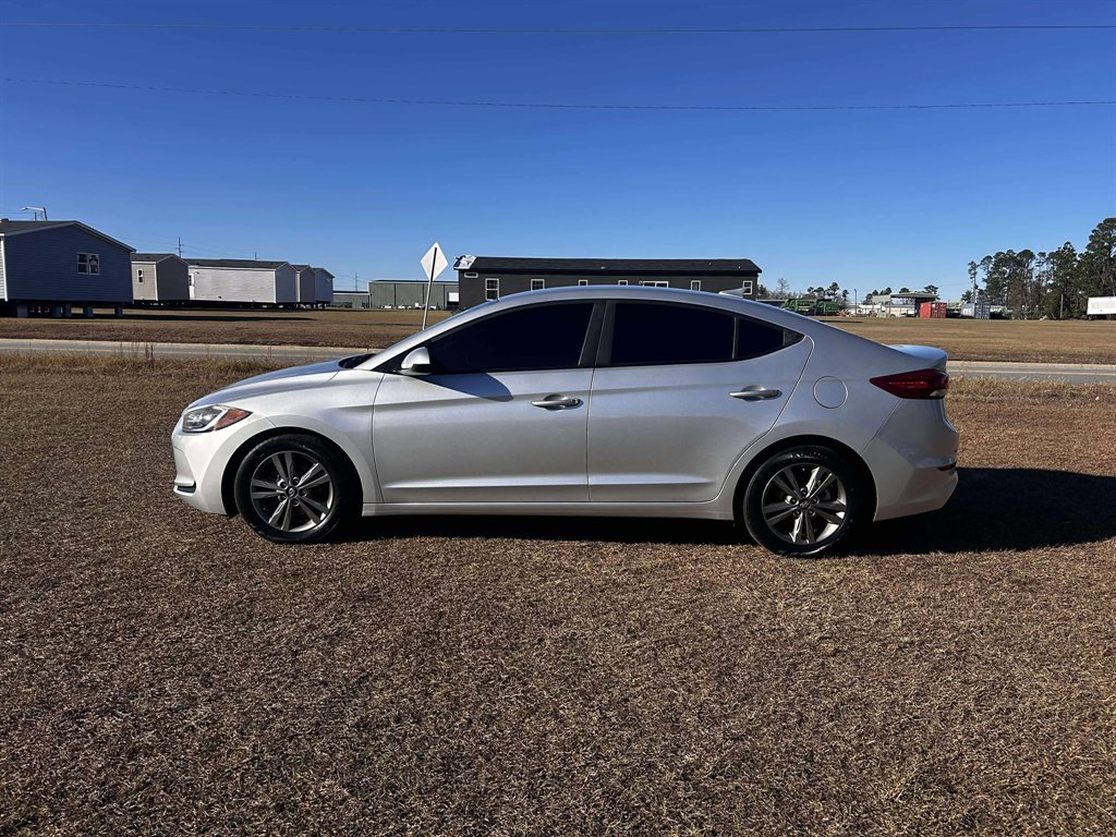 2018 Hyundai Elantra SEL's photo
