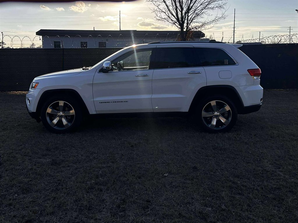 2016 Jeep Grand Cherokee Limited's photo