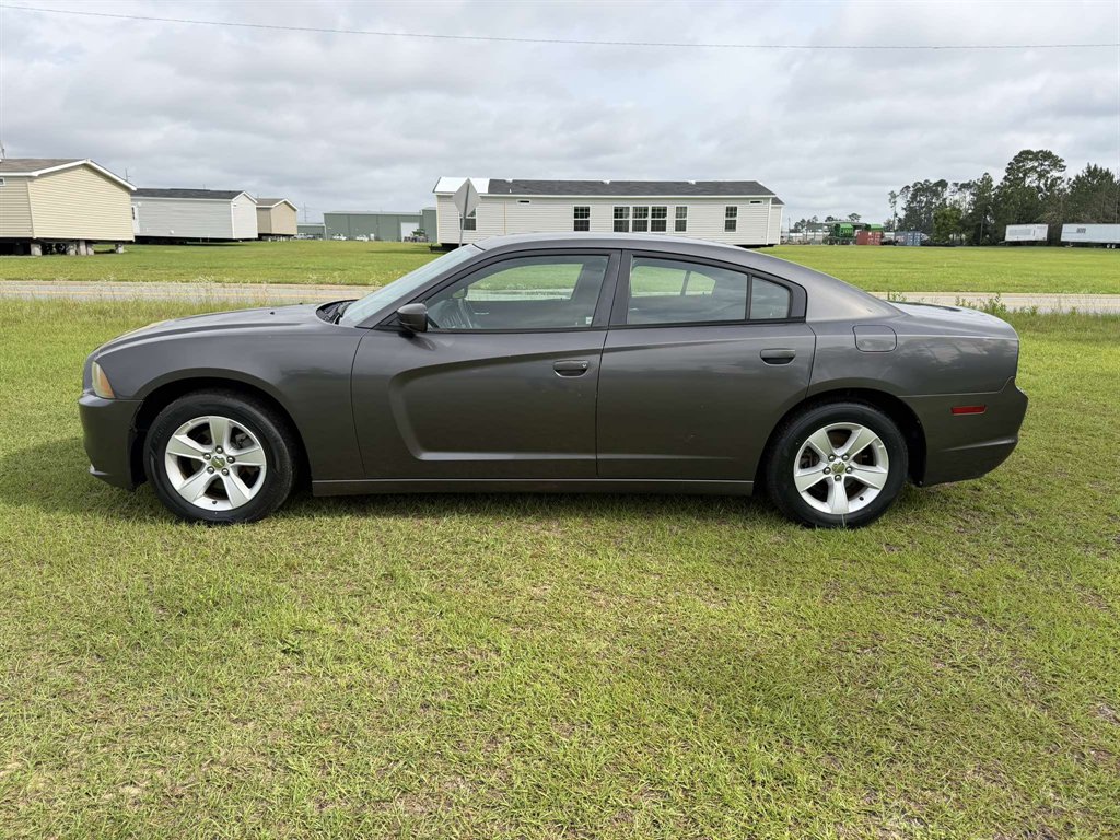 2014 Dodge Charger SE's photo