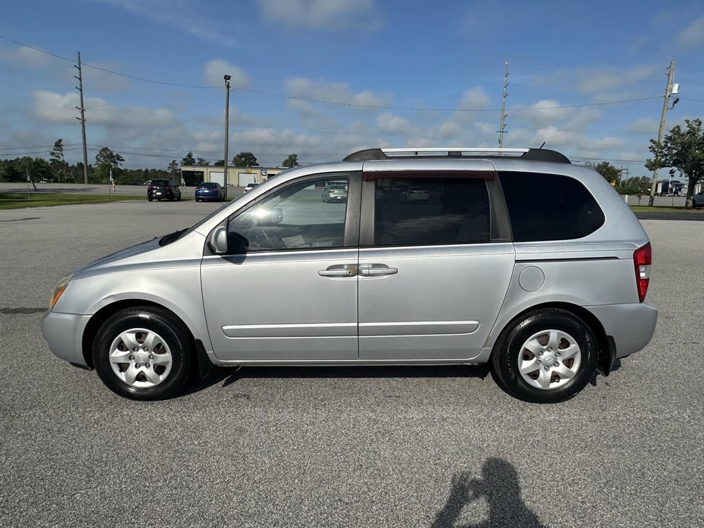 2008 Kia Sedona Base's photo