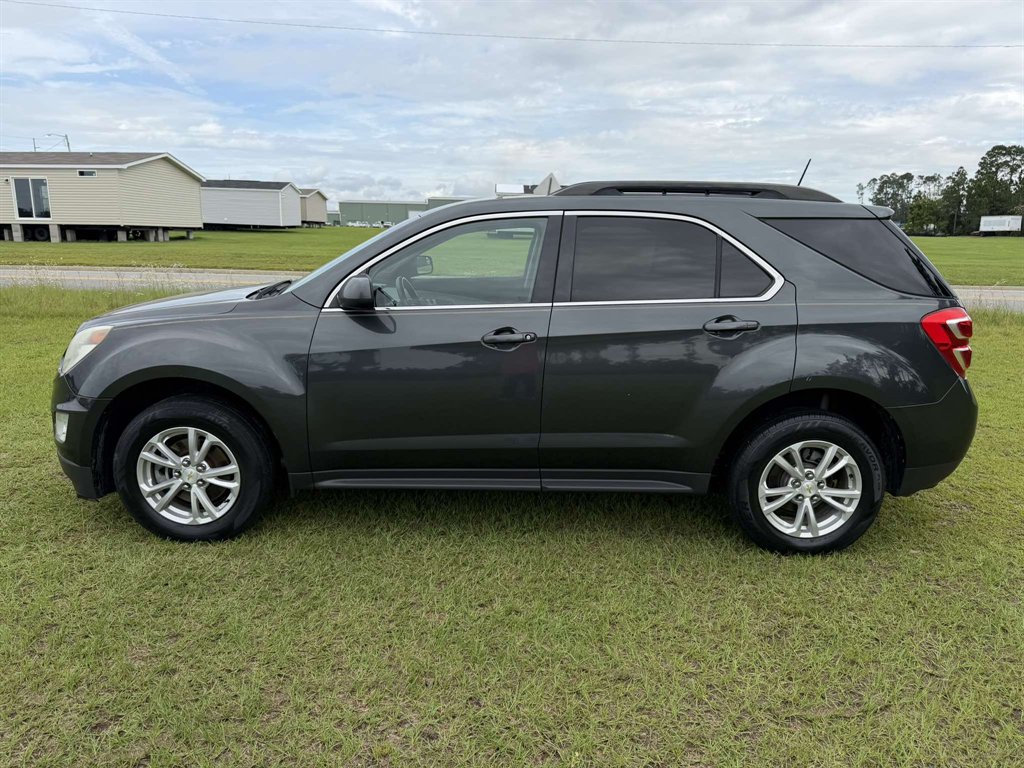 2017 Chevrolet Equinox LT's photo