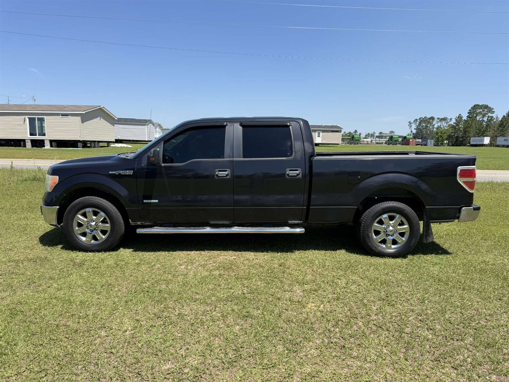 2013 Ford F-150 XLT SuperCrew 145-in's photo